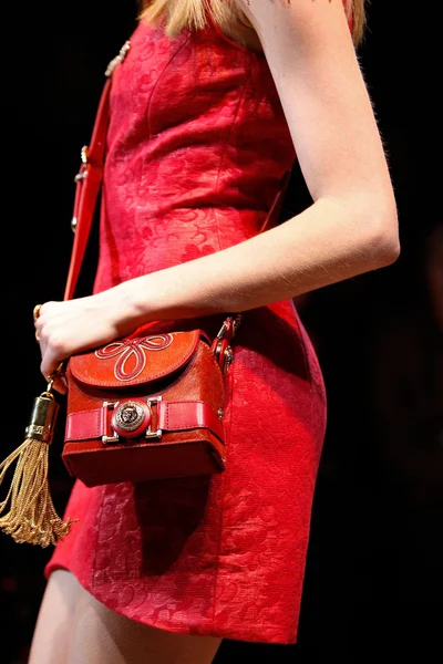 Look 37